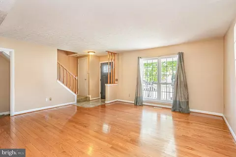 Living - 3448 Marble Arch Dr, Pasadena, MD 21122 photo 2 of 6