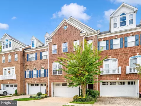 204 Burgundy Ln, Annapolis, MD 21401