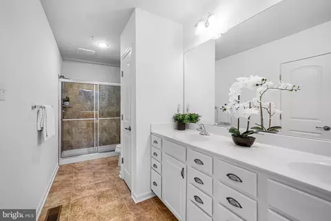 Entry Way - 2727 Amber Crest Rd, Hanover, MD 21076 photo 3 of 4