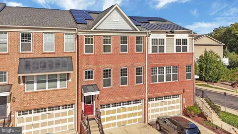 Exterior - 2727 Amber Crest Rd, Hanover, MD 21076 photo 5 of 9