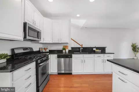 Kitchen - 2727 Amber Crest Rd, Hanover, MD 21076 photo 3 of 5