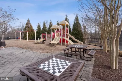 View/Area - 2727 Amber Crest Rd, Hanover, MD 21076 photo 2 of 3