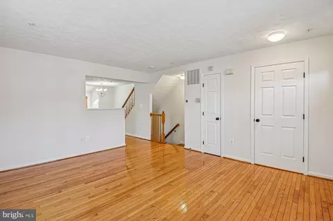 Living - 2670 Rainy Spring Ct, Odenton, MD 21113 photo 4 of 5