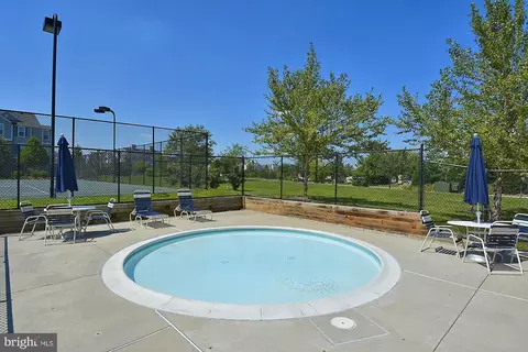 Exterior - 2670 Rainy Spring Ct, Odenton, MD 21113 photo 10 of 21
