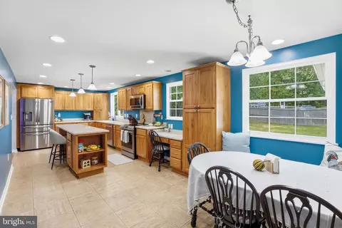 7726 Aragorn Ct, Hanover, MD 21076 photo 8