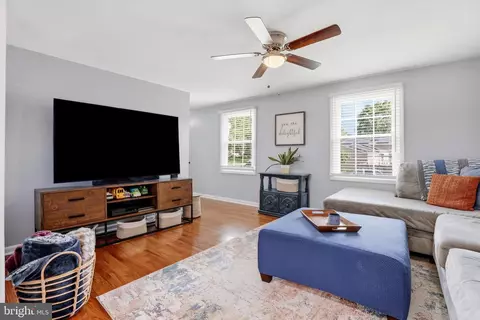 7726 Aragorn Ct, Hanover, MD 21076 photo 5