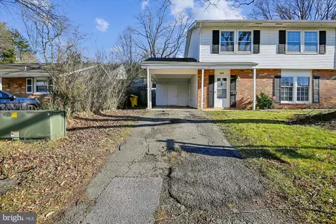 Exterior - 729 Chapelgate Dr, Odenton, MD 21113 photo 6 of 15