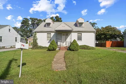 220 Poplar Ave, Glen Burnie, MD 21061
