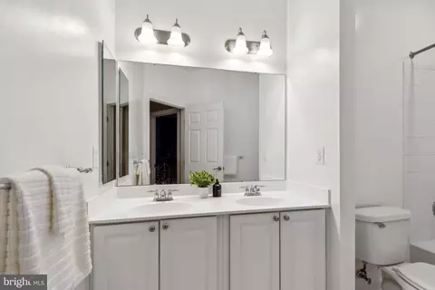Bath - 229 Bowen Ct, Annapolis, MD 21401 photo 3 of 3