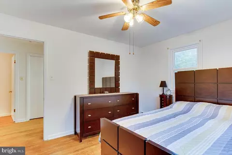 Bedroom - 1460 Cedarhurst Rd, Shady Side, MD 20764 photo 2 of 5