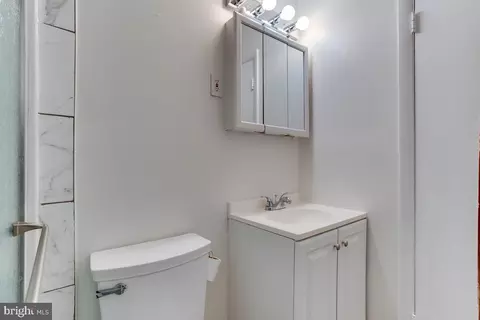 Bath - 1460 Cedarhurst Rd, Shady Side, MD 20764 photo 1 of 1
