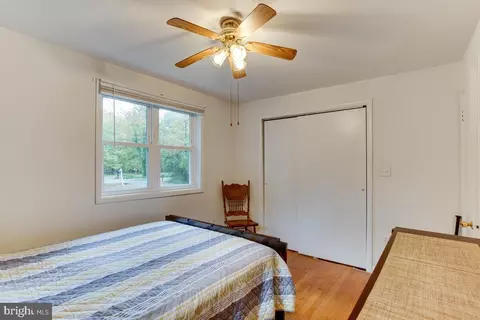 Bedroom - 1460 Cedarhurst Rd, Shady Side, MD 20764 photo 3 of 5