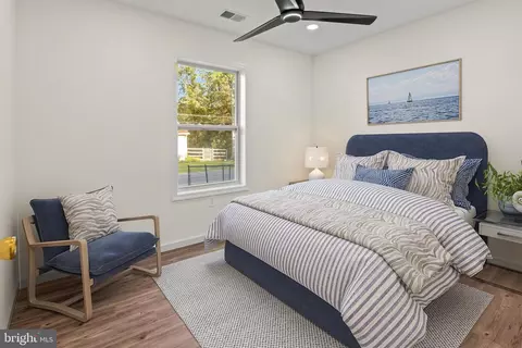Bedroom - 4738 Idlewilde Rd, Shady Side, MD 20764 photo 1 of 3