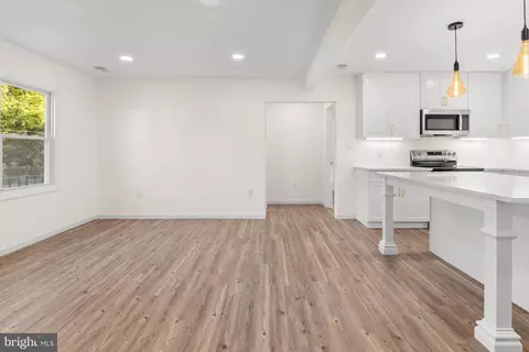 Living - 4738 Idlewilde Rd, Shady Side, MD 20764 photo 3 of 3