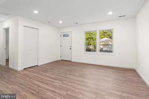 Living - 4738 Idlewilde Rd, Shady Side, MD 20764 photo 2 of 3