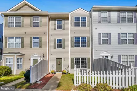 10 E Ironstone Ct, Annapolis, MD 21403