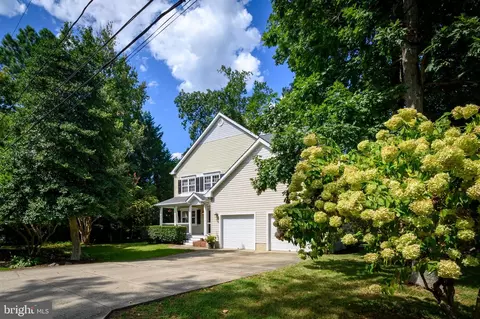 3907 W Shore Dr, Edgewater, MD 21037 photo 4
