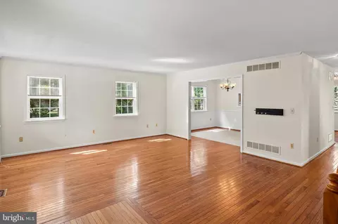 3907 W Shore Dr, Edgewater, MD 21037 photo 7