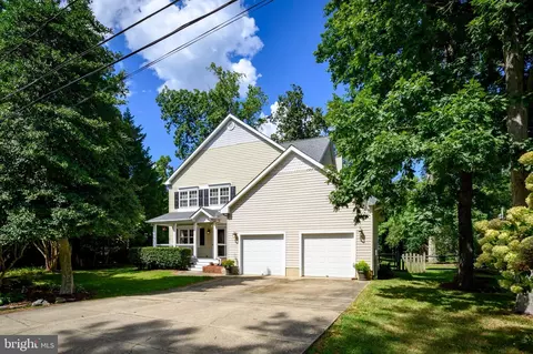 3907 W Shore Dr, Edgewater, MD 21037 photo 3