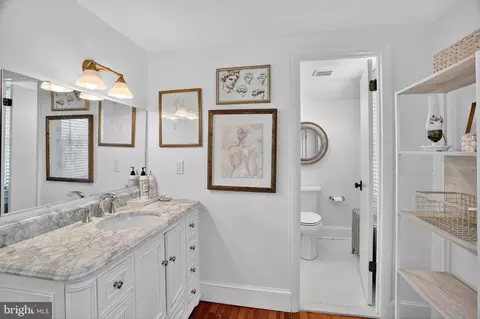 Bath - 20 Glen Ave, Annapolis, MD 21401 photo 2 of 4