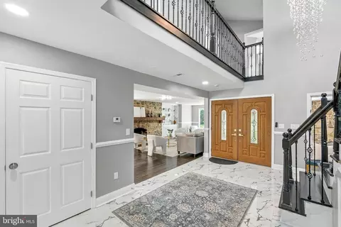 Entry Way - 522 Epping Forest Rd, Annapolis, MD 21401 photo 1 of 10