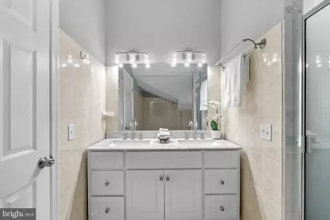 Bath - 522 Epping Forest Rd, Annapolis, MD 21401 photo 2 of 11