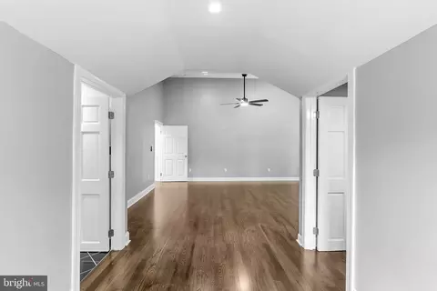 Entry Way - 522 Epping Forest Rd, Annapolis, MD 21401 photo 5 of 10