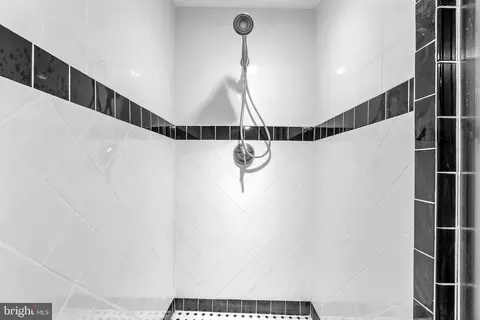 Bath - 522 Epping Forest Rd, Annapolis, MD 21401 photo 4 of 11