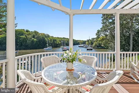 Exterior - 117 Spa View Ave, Annapolis, MD 21401 photo 2 of 14