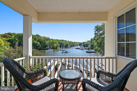 Exterior - 117 Spa View Ave, Annapolis, MD 21401 photo 9 of 14