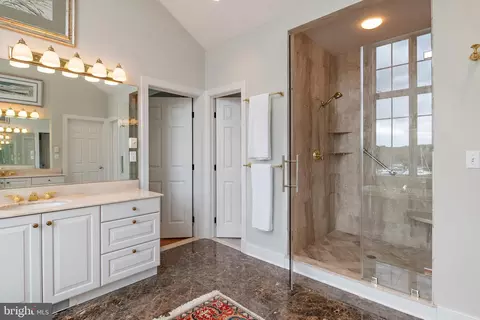 Bath - 117 Spa View Ave, Annapolis, MD 21401 photo 5 of 10