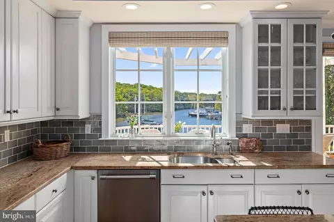 Kitchen - 117 Spa View Ave, Annapolis, MD 21401 photo 7 of 7