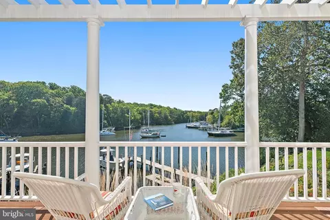 Exterior - 117 Spa View Ave, Annapolis, MD 21401 photo 5 of 14