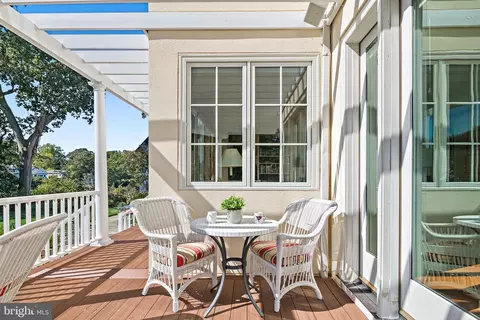 Exterior - 117 Spa View Ave, Annapolis, MD 21401 photo 7 of 14