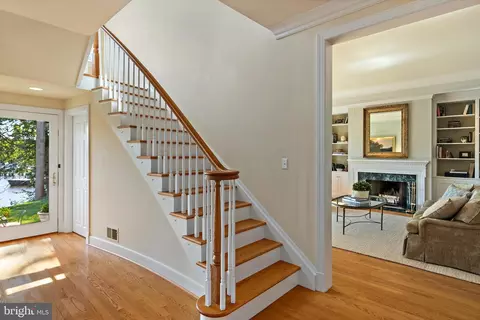Entry Way - 117 Spa View Ave, Annapolis, MD 21401 photo 4 of 6