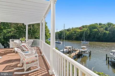 Exterior - 117 Spa View Ave, Annapolis, MD 21401 photo 3 of 14