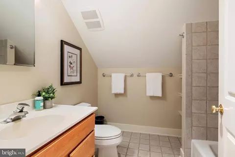 Bath - 117 Spa View Ave, Annapolis, MD 21401 photo 10 of 10