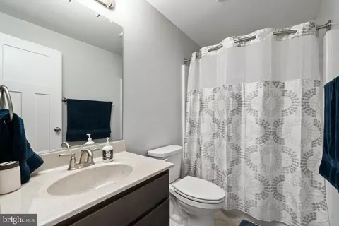 Entry Way - 5908 Candace Dr, Lothian, MD 20711 photo 18 of 23