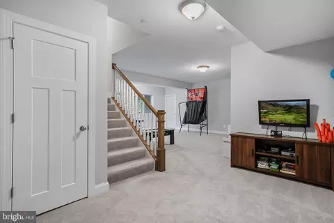 Entry Way - 5908 Candace Dr, Lothian, MD 20711 photo 17 of 23