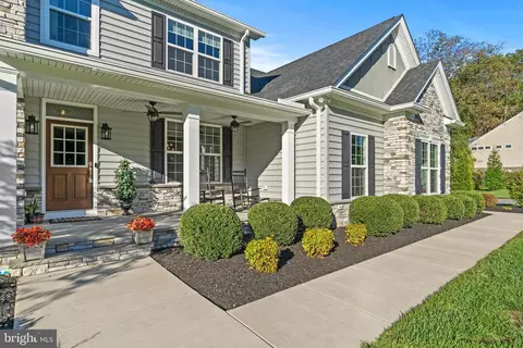 Exterior - 5908 Candace Dr, Lothian, MD 20711 photo 14 of 21