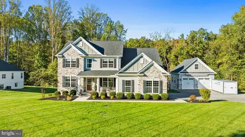 Exterior - 5908 Candace Dr, Lothian, MD 20711 photo 5 of 21