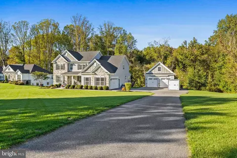 Exterior - 5908 Candace Dr, Lothian, MD 20711 photo 2 of 21