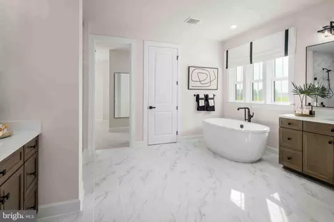Entry Way - 2679 Broadhorn Dr, Odenton, MD 21113 photo 5 of 6