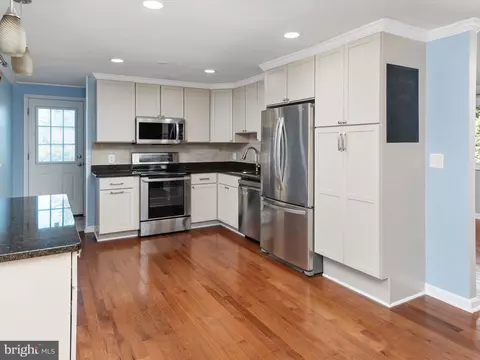 Kitchen - 105 Chestnut St E, Pasadena, MD 21122 photo 1 of 3