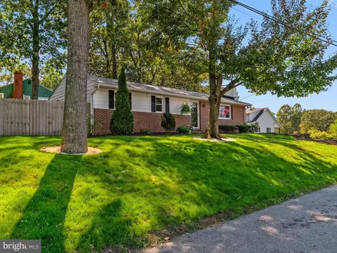 Exterior - 105 Chestnut St E, Pasadena, MD 21122 photo 3 of 10