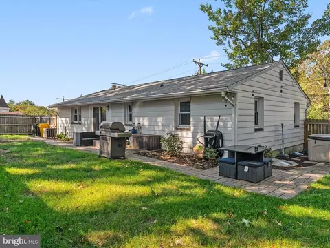 Exterior - 105 Chestnut St E, Pasadena, MD 21122 photo 7 of 10