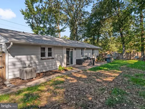 Exterior - 105 Chestnut St E, Pasadena, MD 21122 photo 5 of 10