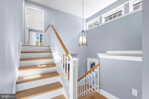 Entry Way - 975 Phillips Dr, Arnold, MD 21012 photo 3 of 3