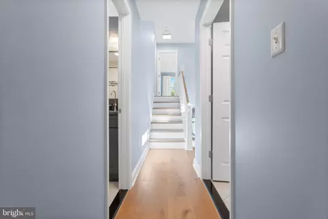 Entry Way - 975 Phillips Dr, Arnold, MD 21012 photo 2 of 3