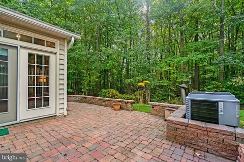 Exterior - 344 Colony Point Pl, Edgewater, MD 21037 photo 4 of 8